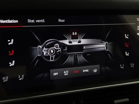 Used 2023 Porsche Cayenne Coupe image 68