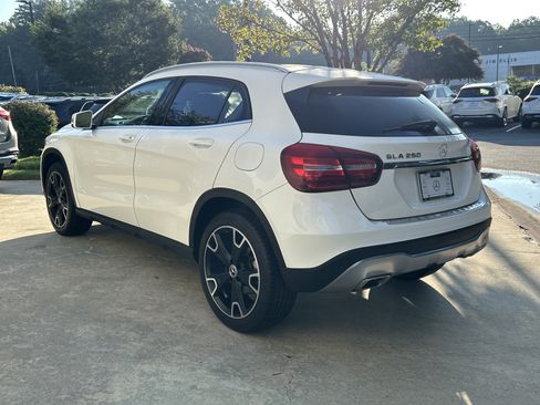 Used 2019 Mercedes-Benz GLA 250 image 12