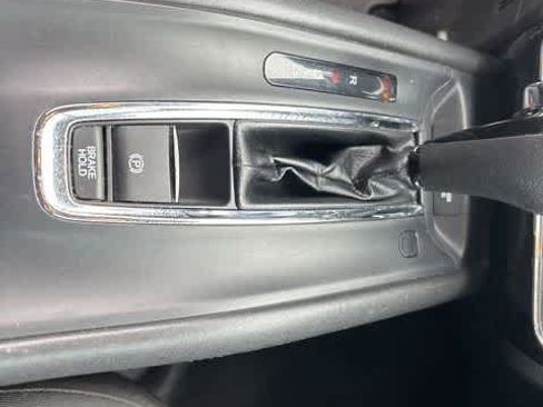 Used 2018 Honda HR-V EX image 18