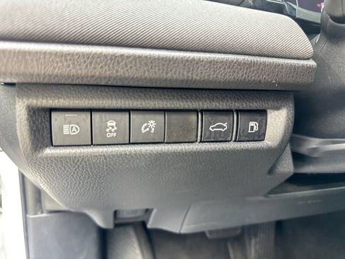 Used 2025 Toyota Camry LE FWD image 56