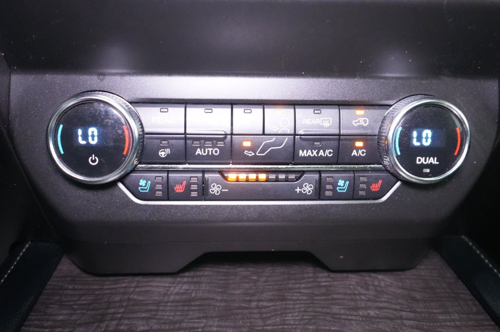 Used 2020 Ford Expedition Limited w/ Equipment Group 302A AWD/4WD image 42