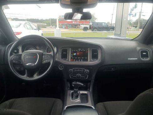Used 2023 Dodge Charger SXT RWD image 9