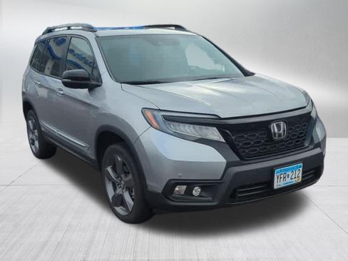 Used 2019 Honda Passport Touring image 2