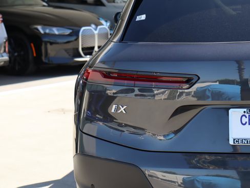 Used 2025 BMW iX xDrive50 image 5