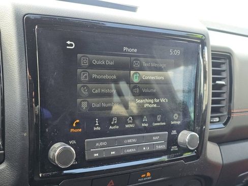 Used 2022 Nissan Frontier PRO-4X AWD/4WD image 5