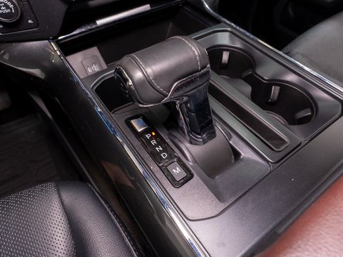 Used 2022 Ford F150 Lariat AWD/4WD image 32
