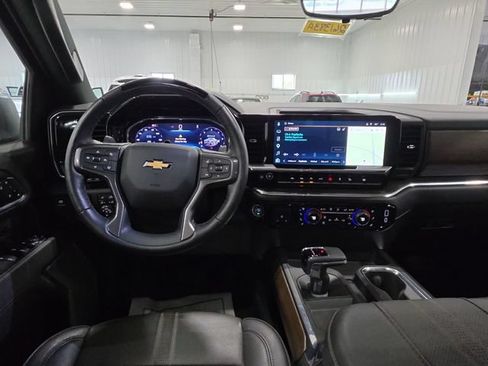 Used 2025 Chevrolet Silverado 1500 High Country w/ Technology Package AWD/4WD image 10
