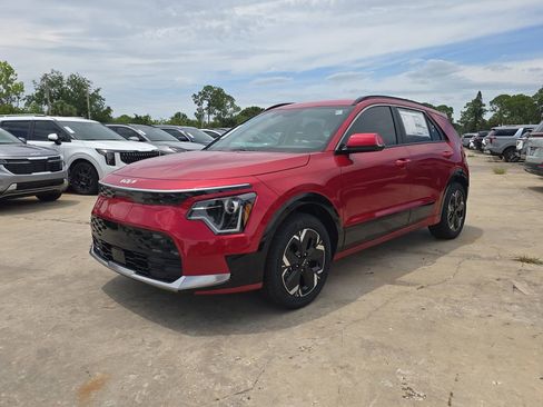 New 2026 Kia Niro Wind FWD image 3