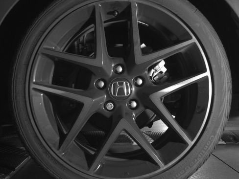 Used 2024 Honda Civic Sport Touring image 11