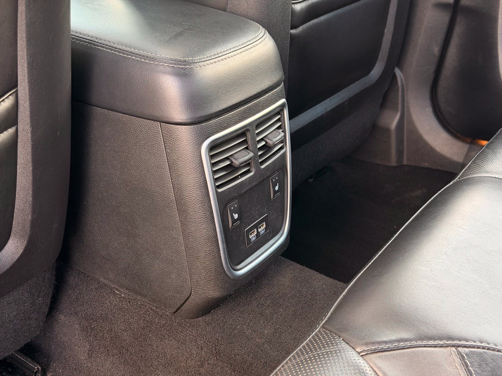 Used 2022 Dodge Charger SXT w/ Leather Interior Group RWD image 20