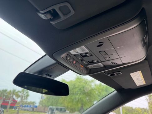 Used 2017 Cadillac XT5 Luxury w/ Driver Awareness Package image 24