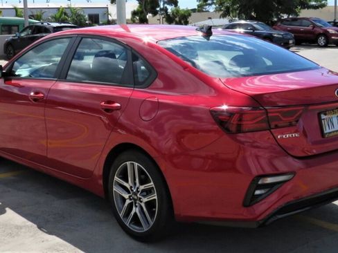 Used 2019 Kia Forte S image 3