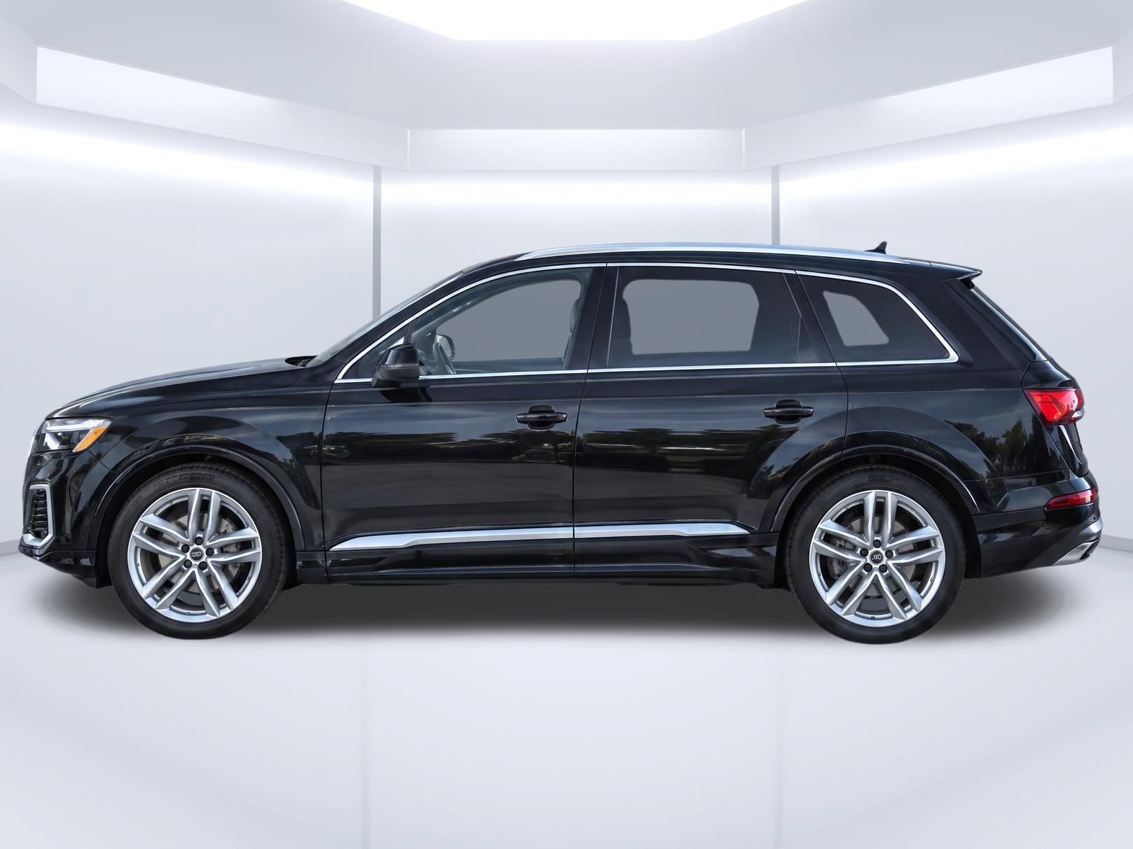 Used 2025 Audi Q7 3.0T Premium Plus w/ Premium Plus Package AWD/4WD image 6