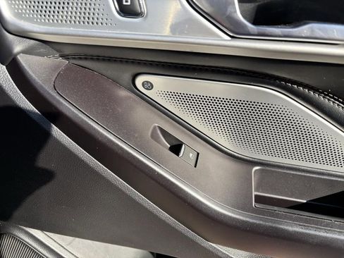 Used 2020 Ford Explorer Platinum w/ Premium Technology Package image 30