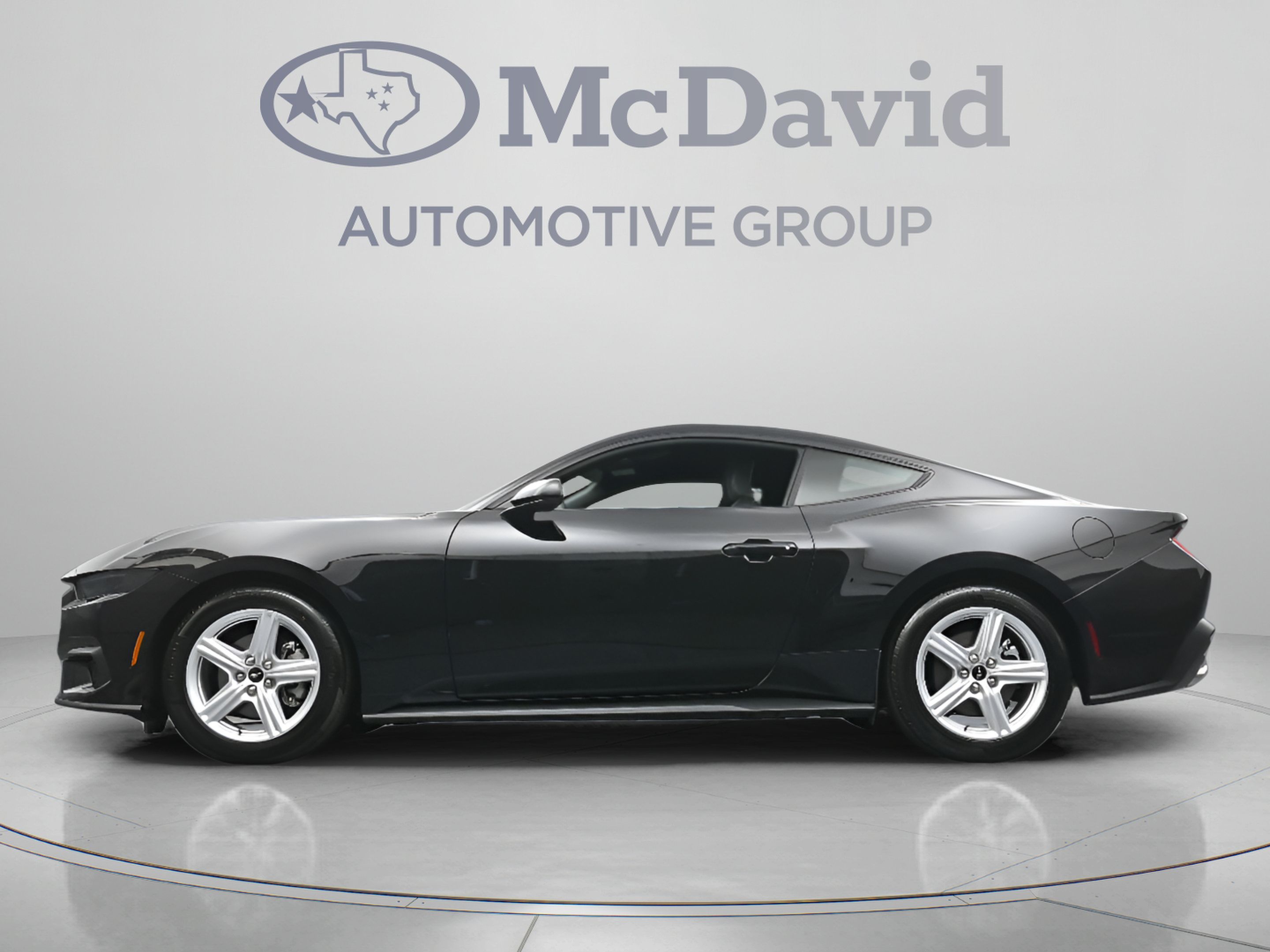 Used 2026 Ford Mustang Coupe RWD image 27