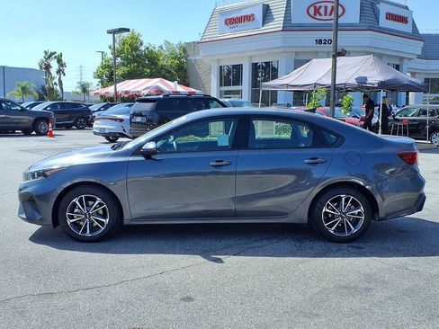 Certified 2022 Kia Forte LXS FWD image 2