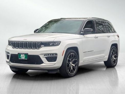 Used 2023 Jeep Grand Cherokee Summit image 8