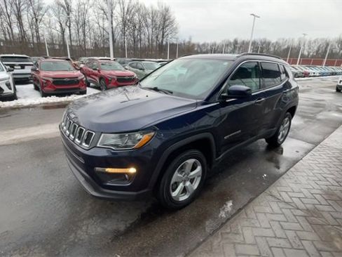 Used 2019 Jeep Compass Latitude image 4