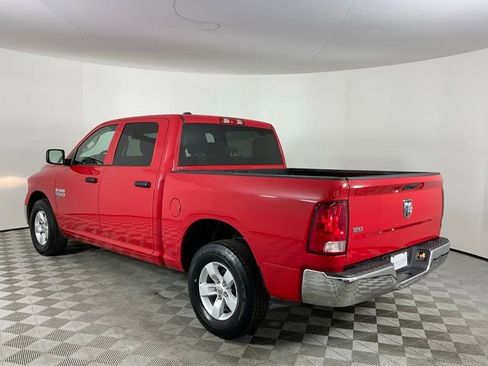Used 2022 RAM 1500 Classic SLT image 7