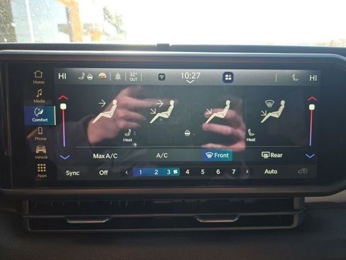 Certified 2024 Jeep Wrangler Willys image 20