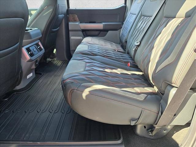 New 2025 Ford F250 XLT w/ Black Appearance Package AWD/4WD image 16