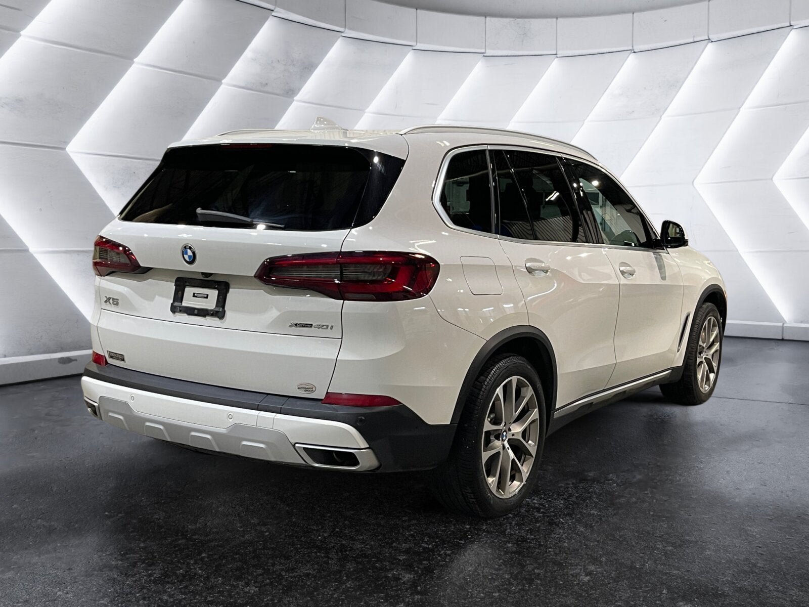 Used 2022 BMW X5 xDrive40i w/ Premium Package AWD/4WD image 6