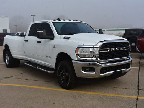 Used 2024 RAM 3500 Big Horn image 3