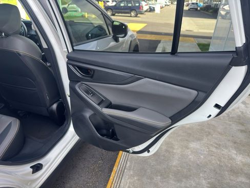 Used 2021 Subaru Crosstrek 2.5i Sport w/ Moonroof Package image 18