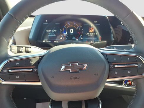 Used 2026 Chevrolet Equinox ACTIV w/ Convenience Package III image 21