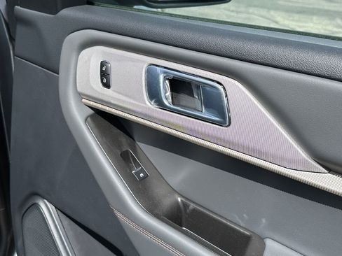New 2026 Ford Explorer Active RWD image 17