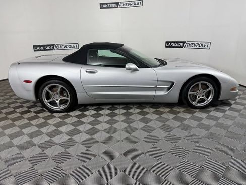 Used 2002 Chevrolet Corvette Convertible w/ Preferred Equipment Group2 RWD image 7