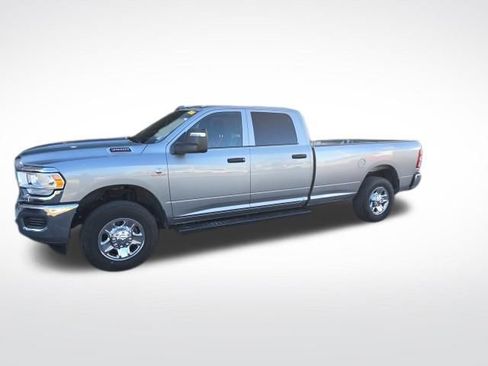 Used 2024 RAM 3500 Tradesman w/ Chrome Appearance Group image 3