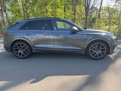 Used 2019 Audi Q8 Prestige w/ Luxury Package image 4