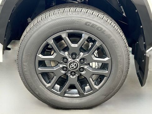 New 2026 Toyota Tundra Platinum AWD/4WD image 9