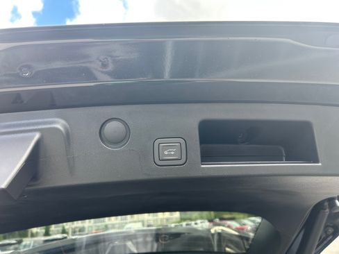 New 2026 GMC Terrain AT4 w/ Technology Package II AWD/4WD image 12