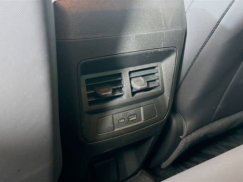 Used 2024 Chevrolet Colorado Z71 AWD/4WD image 26