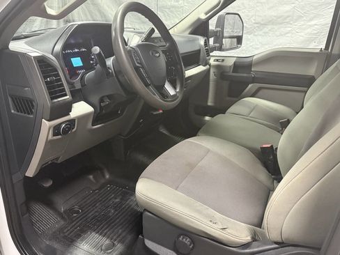 Used 2022 Ford F250 XL w/ Power Equipment Group image 14