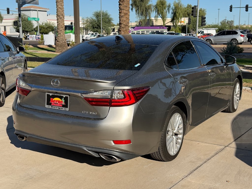 Used 2018 Lexus ES 350 w/ Luxury Package w/Wood Trim FWD image 4