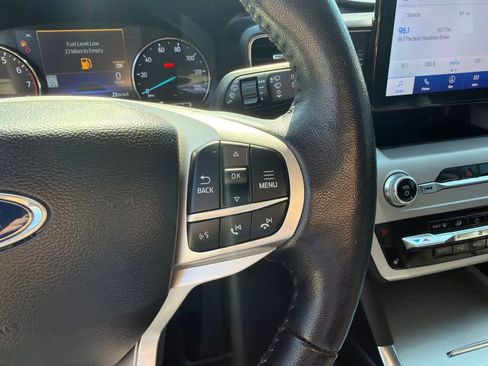 Used 2022 Ford Explorer XLT w/ Equipment Group 202A AWD/4WD image 24