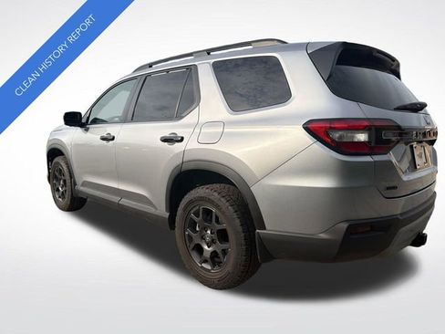 Certified 2024 Honda Pilot TrailSport image 7