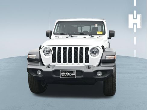 Used 2020 Jeep Gladiator Sport w/ Quick Order Package 24S image 2