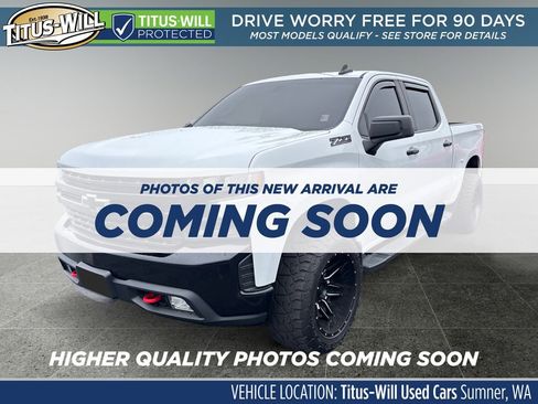 Used 2021 Chevrolet Silverado 1500 LT Trail Boss w/ Convenience Package II image 3