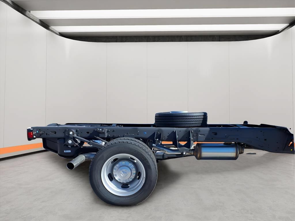 New 2026 RAM 4500 Tradesman w/ Chrome Appearance Group AWD/4WD image 9