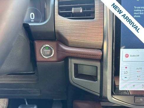 Used 2024 Ford Expedition Limited AWD/4WD image 28