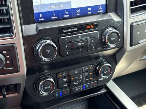 Used 2021 Ford F250 Lariat w/ Lariat Ultimate Package AWD/4WD image 28