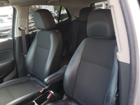 Used 2022 Buick Encore Preferred w/ Safety Package image 8