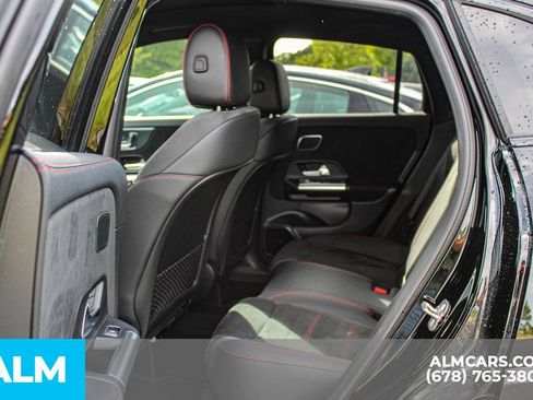 Used 2024 Mercedes-Benz GLA 250 4MATIC image 17