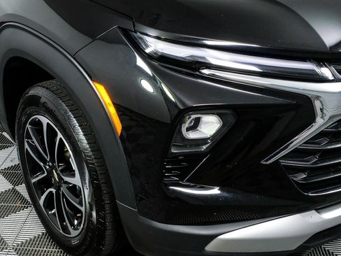 Certified 2025 Chevrolet TrailBlazer LT AWD/4WD image 33