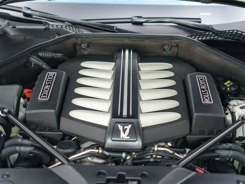 Used 2016 Rolls-Royce Wraith image 13