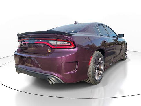 Used 2022 Dodge Charger Scat Pack RWD image 4
